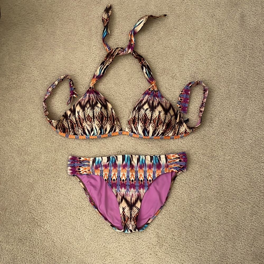 Kenneth Cole Reaction colorful cream/brown reptile print size large bikini